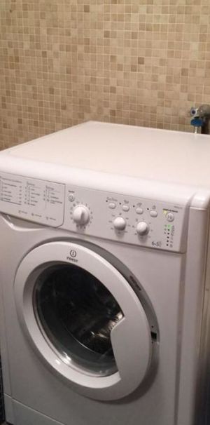 Studio Meublé Avenue de Madrid NEUILLY SUR SEINE - Photo 1