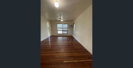 3 Bedroom house neat & tidy with outdoor area undercover - Photo 3