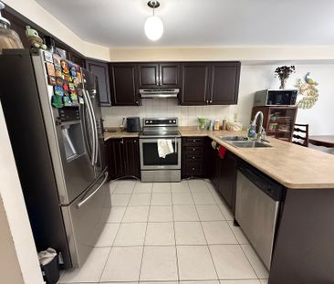 For Lease - 40 Chatterson Street, Whitby, Ontario - Photo 5