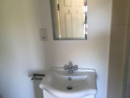 Studio Flat, London, NW2 - Photo 5