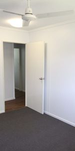 4 Elizabeth Street, Sarina - Photo 3