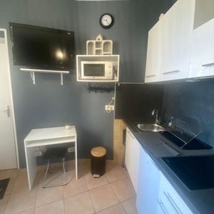 AVIGNON IM 380 STUDIO MEUBLE COEUR DU CENTRE VILLE, - Photo 2