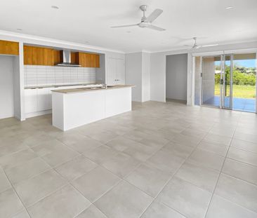Modern Family Home in Sought-After Bushland Beach - Photo 6