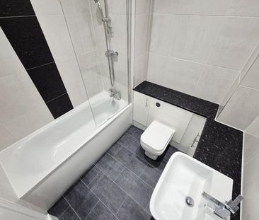 4 bedroom terraced house to rent - Photo 6