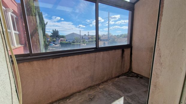 Marignane dans un petit ensemble appartement de type 2 de 41.40 m2 + terrasse véranda, - Photo 1