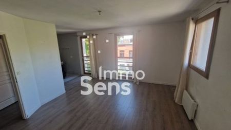 Location appartement - Lille Centre - Photo 2