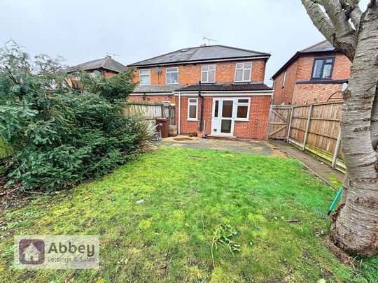 3 bedroom semi-detached house to rent - Photo 1