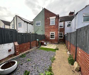 2 bedroom House To Let - Photo 4