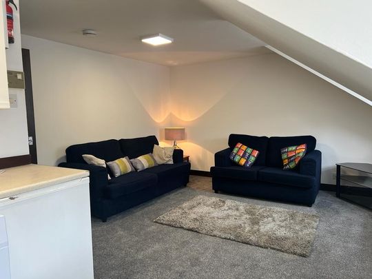 1 Bed Flat, Stirling Street, AB11 - Photo 1
