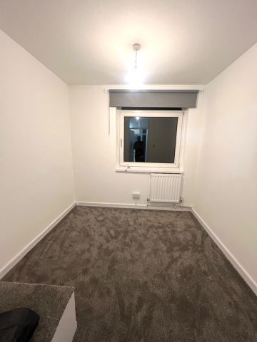 3 Bed Terraced House, Mcausland House, E3 - Photo 3