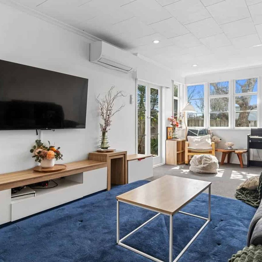 Renovated 3-Bedroom Home - Move-In Ready - Photo 1