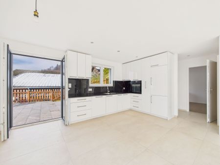 Appartement de 4.5 pièces spacieux et lumineux avec une grande terrasse et une vue imprenable sur les montagnes à Miex, VS. - Foto 4