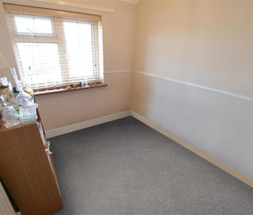 3 bedroom House To Let Total Size: 785 SQ FT - Photo 4