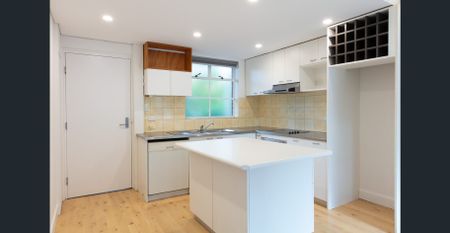 SUPERB TWO BEDROOM APARTMENT - Photo 3