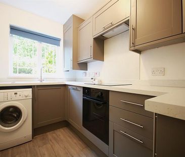 3 Bedroom Semi Detached To Let - Photo 6