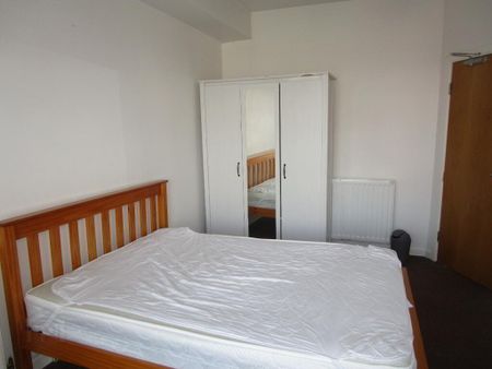 WOODSTOCK ROAD - Double Bedroom To Let, Shared House, Belfast, BT6 8PW - Photo 2