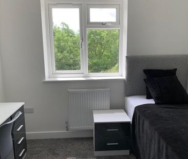 1 bedroom in a house share to rent - Photo 4