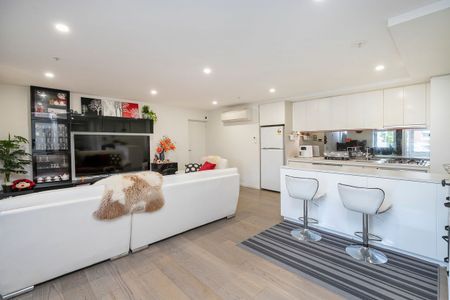 1/6 Saltriver Place, Footscray, VIC 3011 - Photo 4