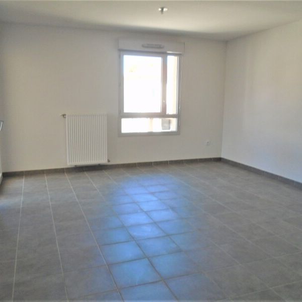 Location Appartement 2 pièces 43m² MURET 31600 - Photo 1