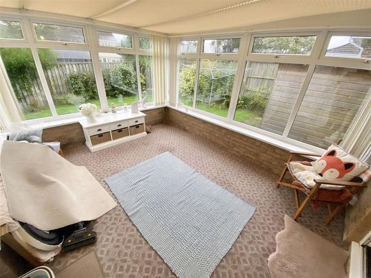 3 bedroom detached bungalow to rent - Photo 1