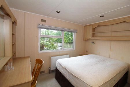 3 bedroom bungalow to rent - Photo 4