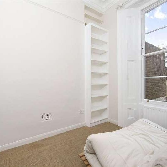 St. Stephens Gardens, London, W2 - Photo 1