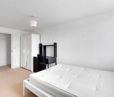 3 bedroom apartment to rent - Photo 6