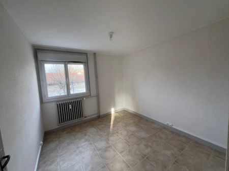 Location - Appartement T4 - 67 m² - Pont-de-Roide-Vermondans - Photo 3
