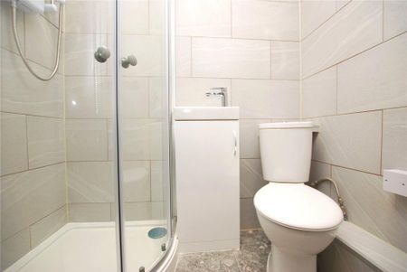 1 bedroom house of multiple occupation to rent - Photo 4