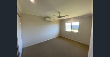 Two Bedroom Flat! - Photo 3