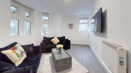 Flat 2, Whitefield House, Plymouth - Photo 2