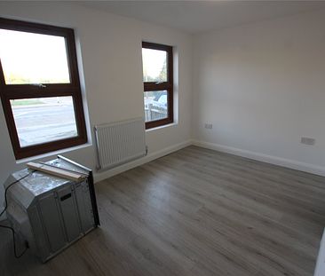 Lovely En-Suite Double Room to rent in Ilford - Photo 2