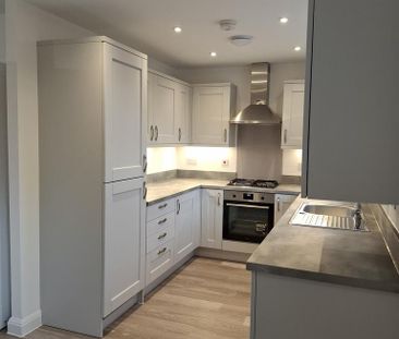 1 bedroom coach house to rent - Photo 4