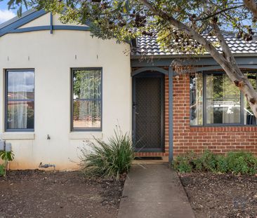 3 BEDROOM HOME, IN A GREAT LOCATION - Photo 2