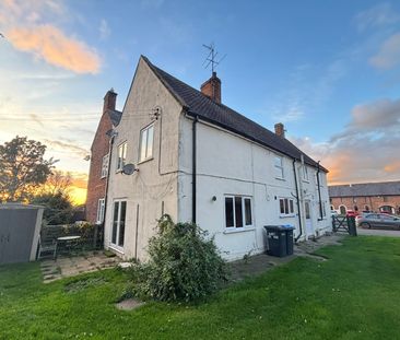 4 bedroom semi-detached house to rent - Photo 2