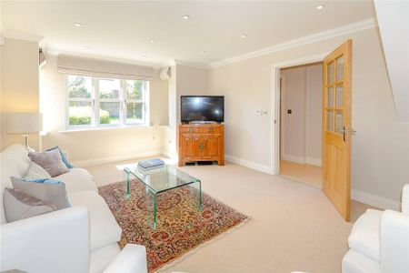 4 bedroom detached house to rent - Photo 2