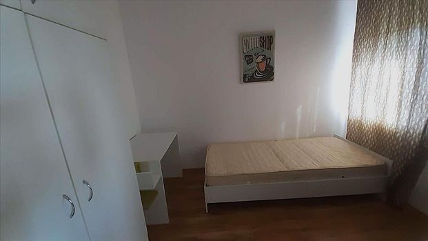 Kiadó felújított panel lakás - Debrecen - Fotó 1