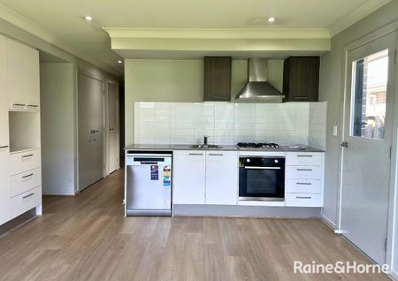 Low-Maintenance Living in Twin Waters Estate - Photo 4