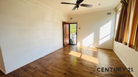 Spacious 3-Bedroom Home – Gas & Water Included! Close to Seven Hills Station! - Photo 5