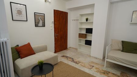 (Προς Ενοικίαση), Studio/Γκαρσονιέρα, 26,50 τ.μ., €320 - Photo 2