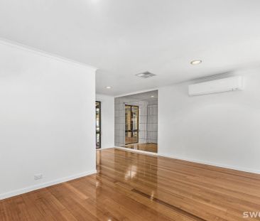 Spacious three bedroom home in quiet and convenient location - Photo 3