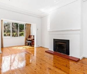 Spacious Family Home in a Premier Chatswood Location - Photo 1