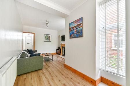 2 bedroom terraced house to rent - Photo 5