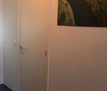 Appartement te huur in Eeklo voor € 800 met 2 slaapkamers - Photo 3