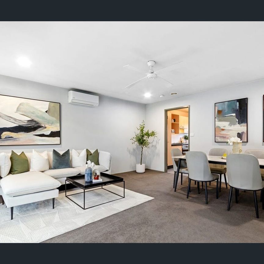 Immaculate 2 Bedroom Unit - Photo 1