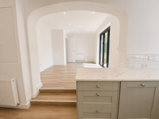 2 bedroom bungalow to rent - Photo 1