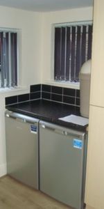 1 Bed Self contained - Student flat Fallowfield for Couple - Photo 3