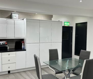Room in a Shared House, Oaklands Park Avenue, IG1 - Photo 3