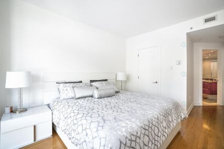 2000 Rue Drummond, Montréal (Ville-Marie), QC H3G - Photo 5