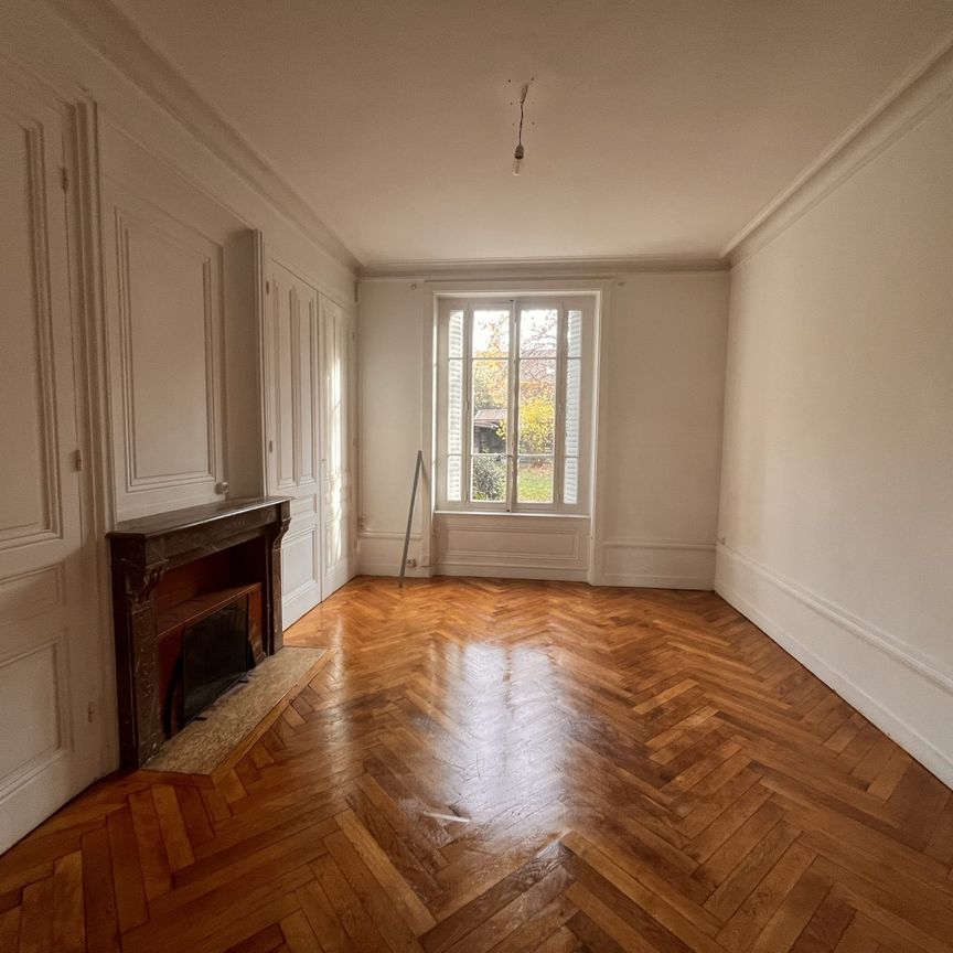 Location Maison 7 pièces 166m² LYON 3ème - Photo 1